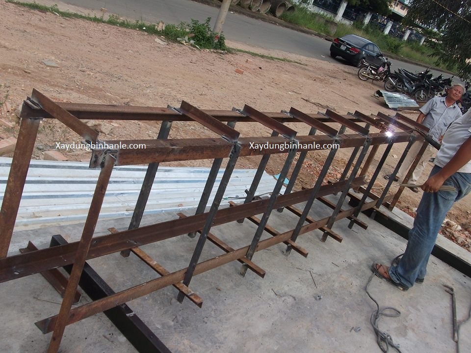 \"Nhà