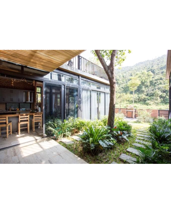 Hai người bạn thân chập đôi nhà thành một